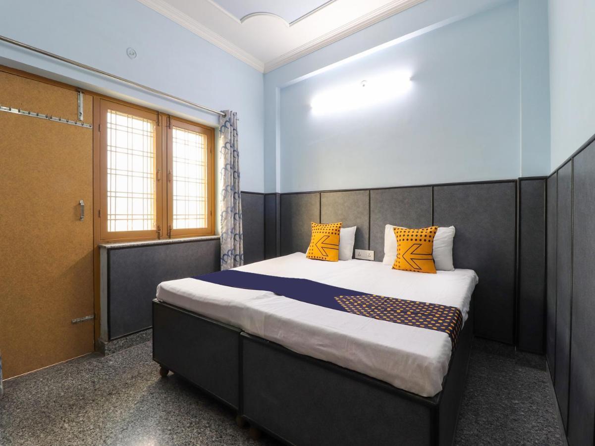 Spot On 82236 Aryan Home Stay Jhājra 外观 照片